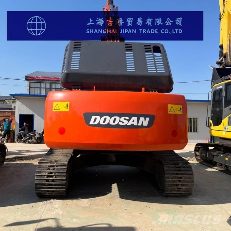 Doosan DX 300 대형 굴삭기 29톤 이상