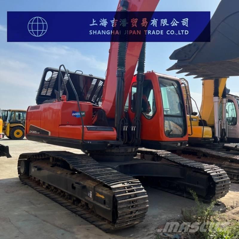Doosan DX 300 대형 굴삭기 29톤 이상