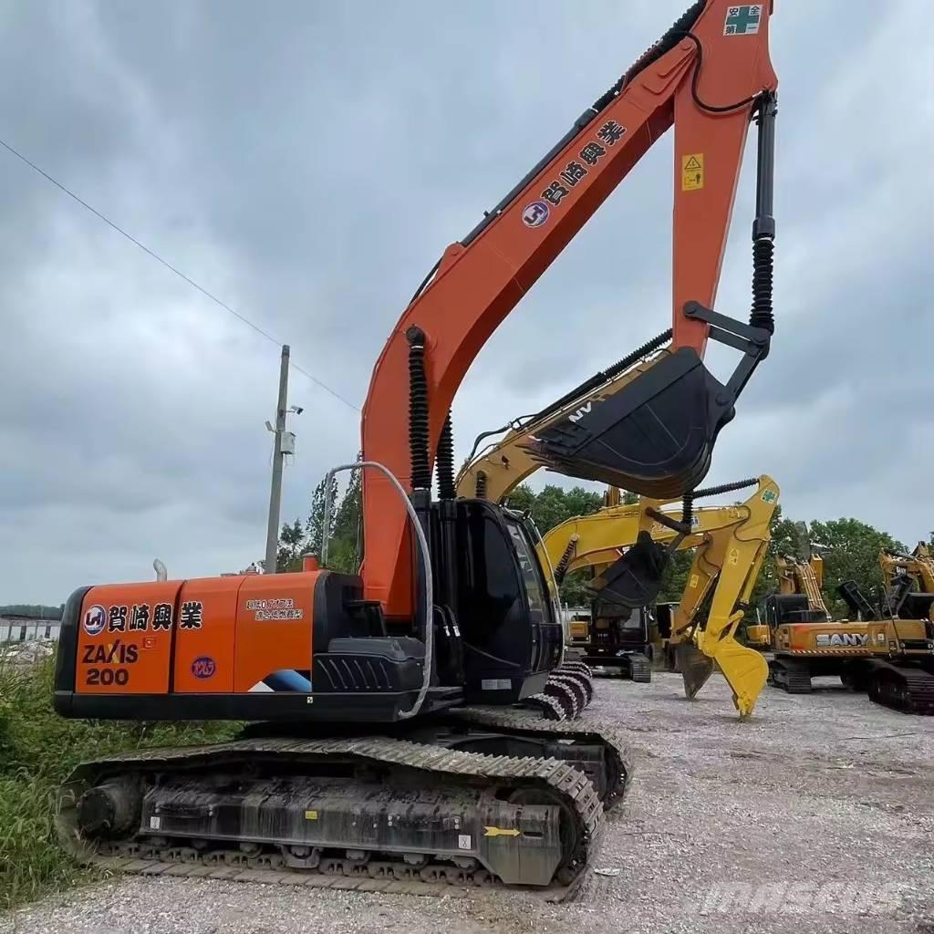 Hitachi ZX 200 대형 굴삭기 29톤 이상