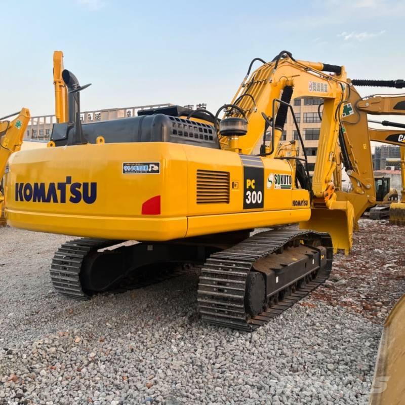 Komatsu PC 300 대형 굴삭기 29톤 이상