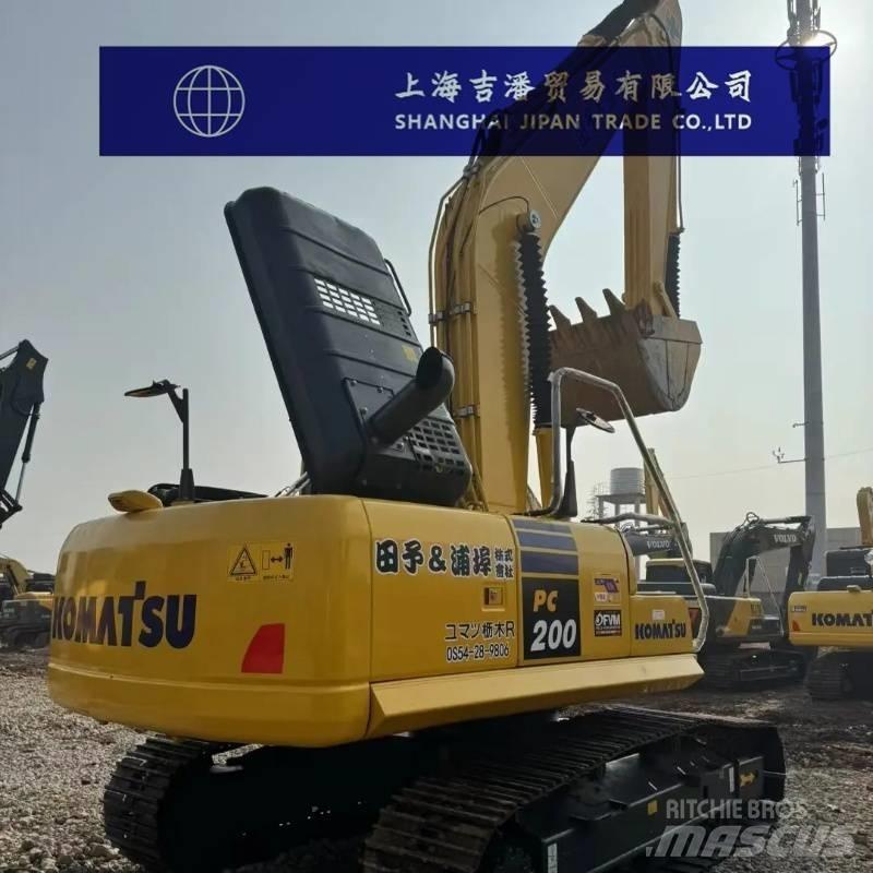 Komatsu PC 200 대형 굴삭기 29톤 이상