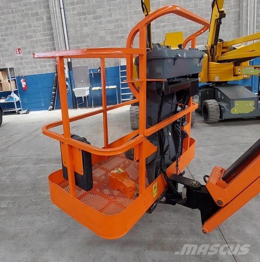 JLG E 450 AJ 관절형 전동이동 리프트