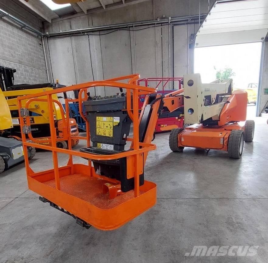 JLG E 450 AJ 관절형 전동이동 리프트