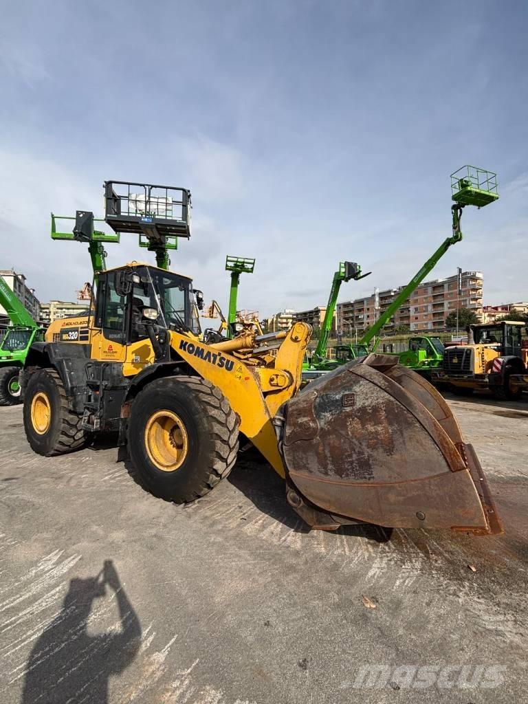 Komatsu WA 320-8  휠로우더