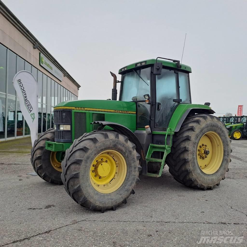 John Deere 7700 트랙터