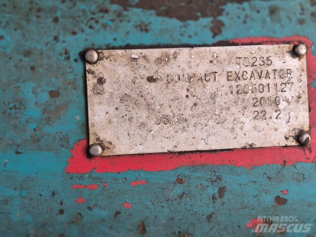 Takeuchi TB 235 소형 굴삭기 7톤 미만