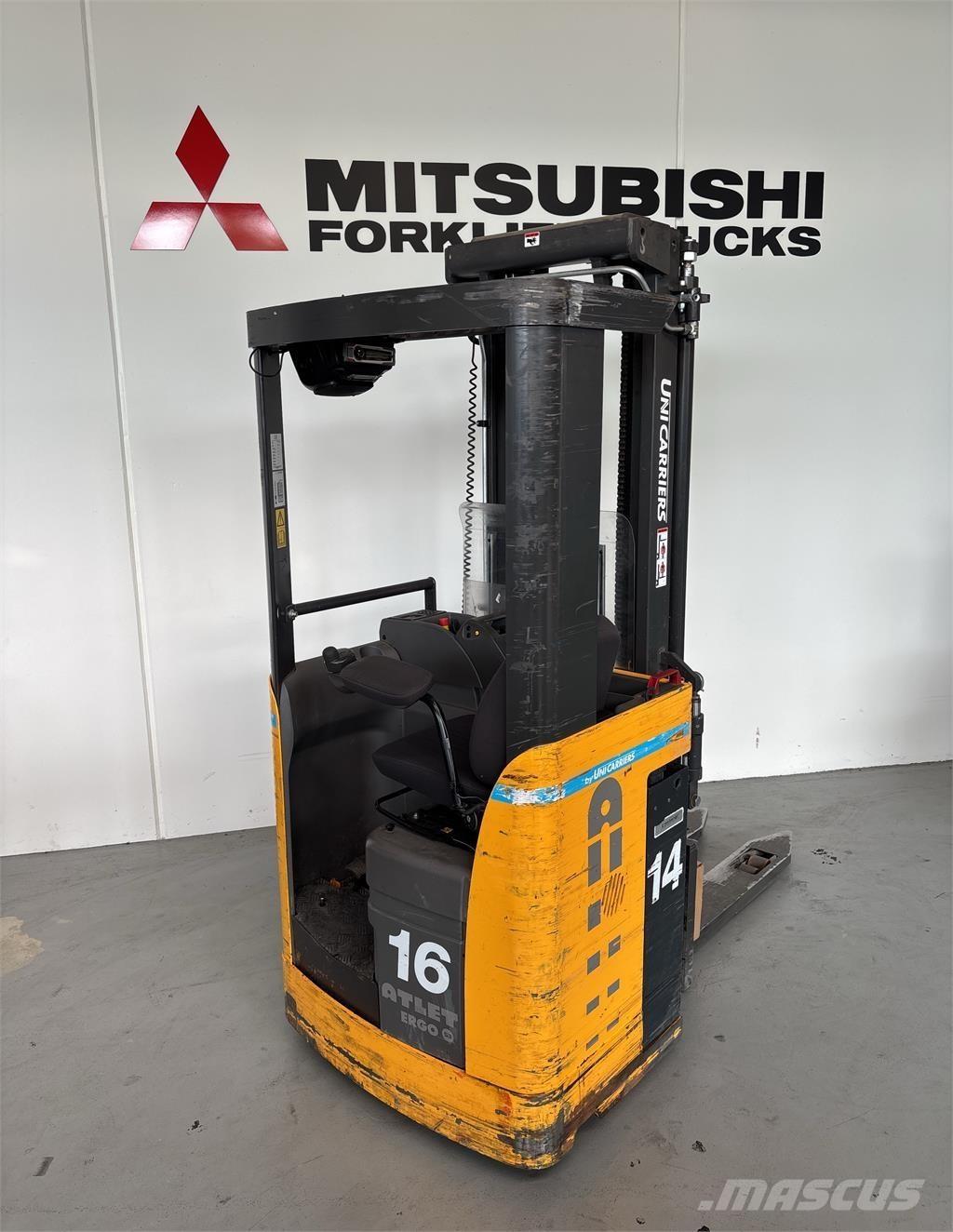 Atlet X160 보행식 리치 지게차