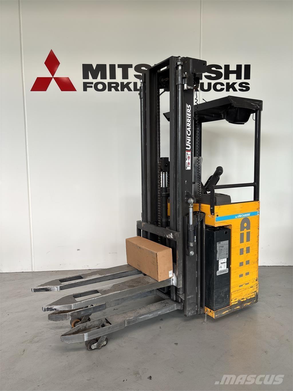 Atlet X160 보행식 리치 지게차