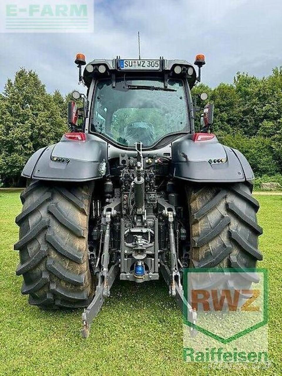 Valtra q305 트랙터
