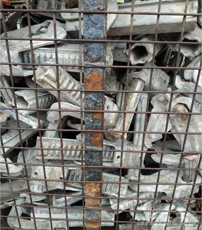 Peri BFD Clamps (Used) 거푸집