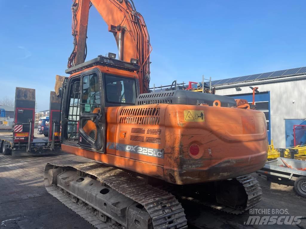 Doosan EXCA 대형 굴삭기 29톤 이상