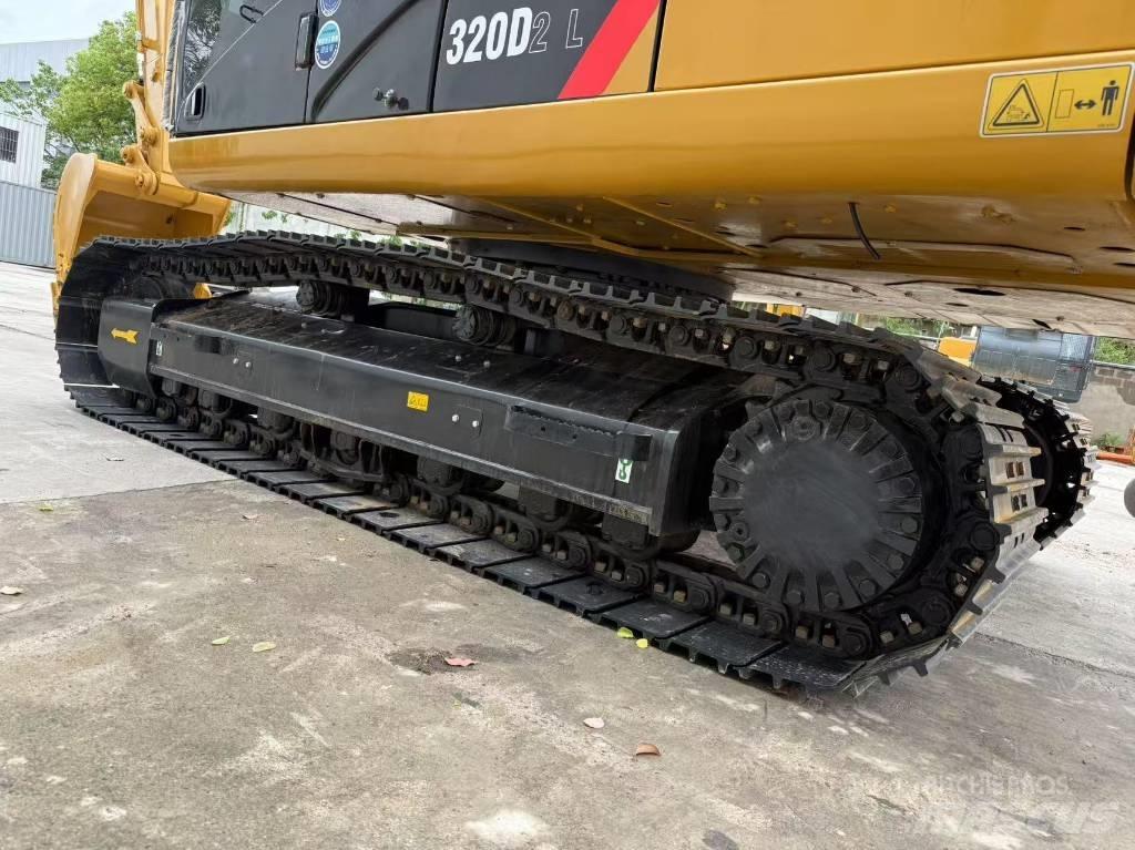 CAT 320 D 대형 굴삭기 29톤 이상