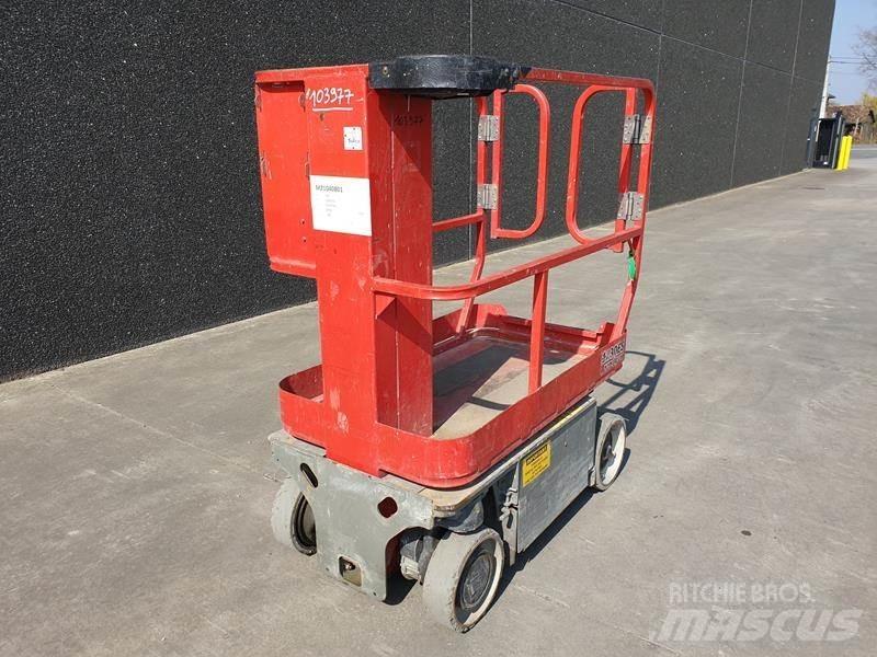JLG 1230 ES 견인식 전동이동 리프트