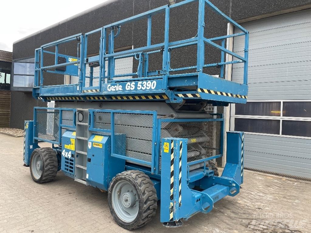 Genie GS5390 가위형 리프트
