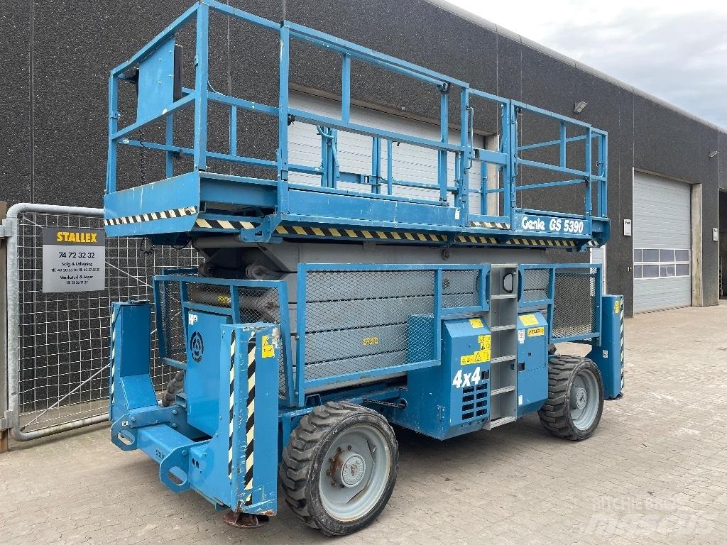 Genie GS5390 가위형 리프트