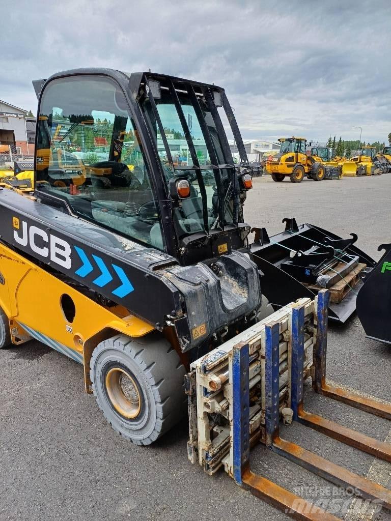 JCB Teletrukki 전동 지게차