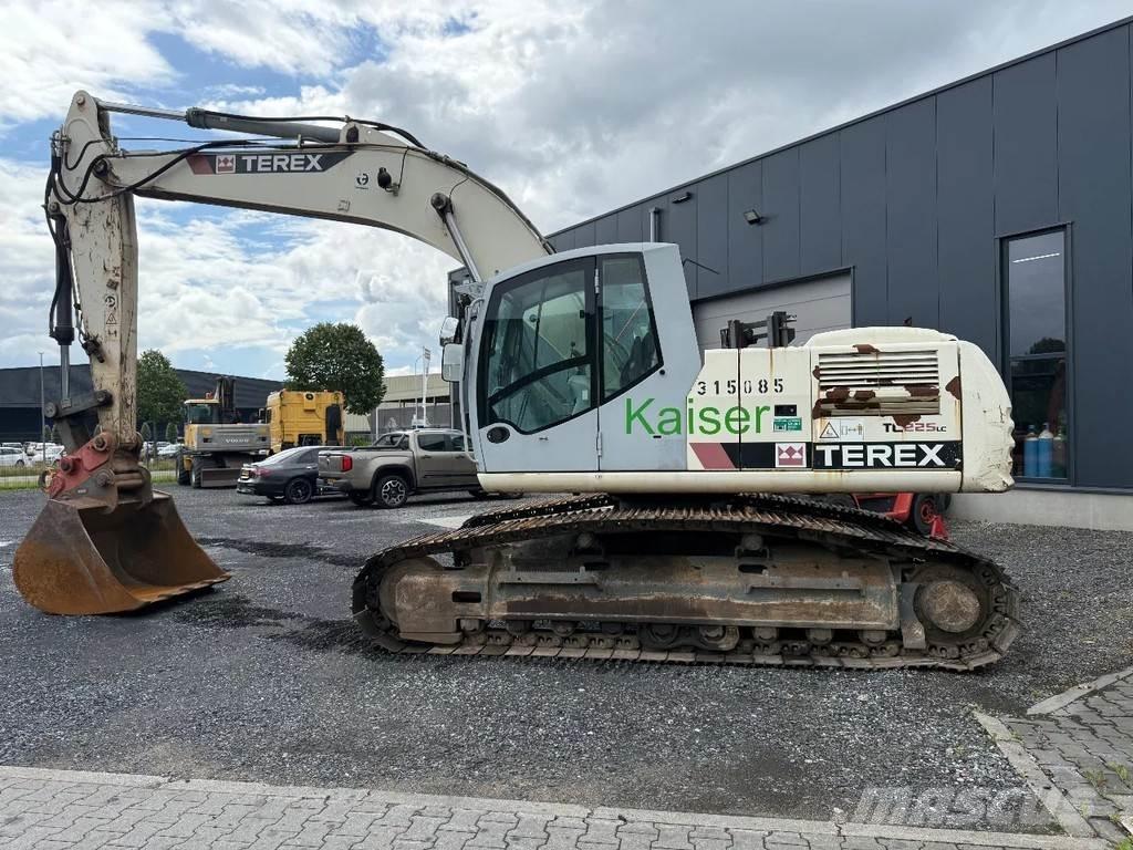 Terex TC225LC 대형 굴삭기 29톤 이상