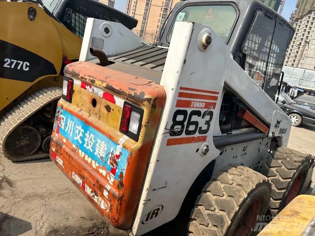 Bobcat S863  스키드로더