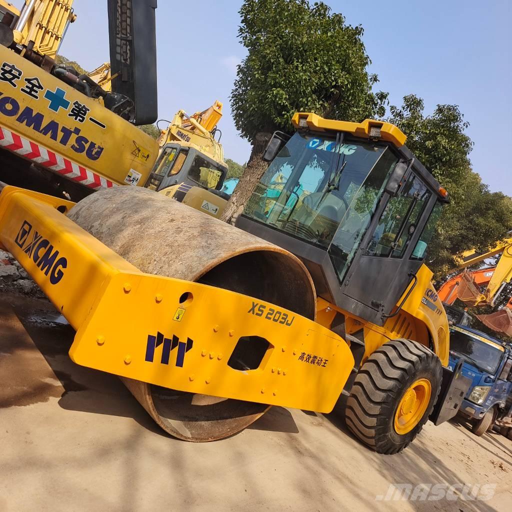 XCMG XS 203 J 싱글 드럼 롤러