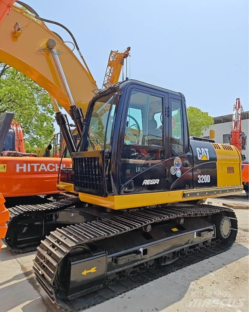 CAT 320 D 대형 굴삭기 29톤 이상
