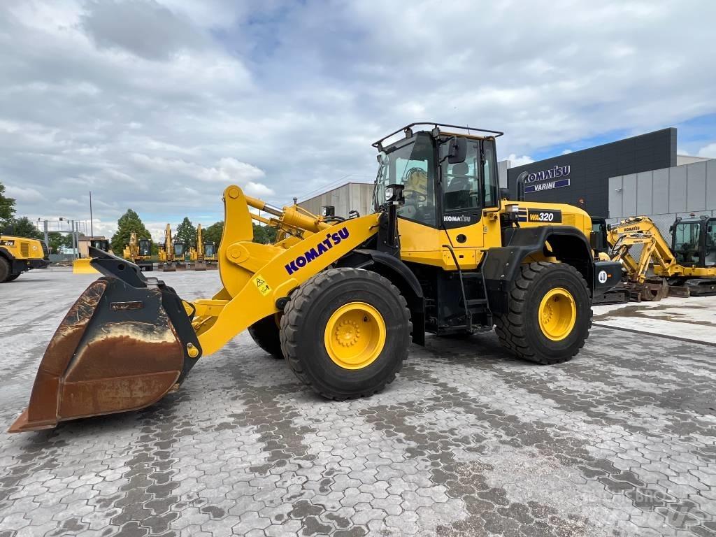 Komatsu WA320-7  휠로우더