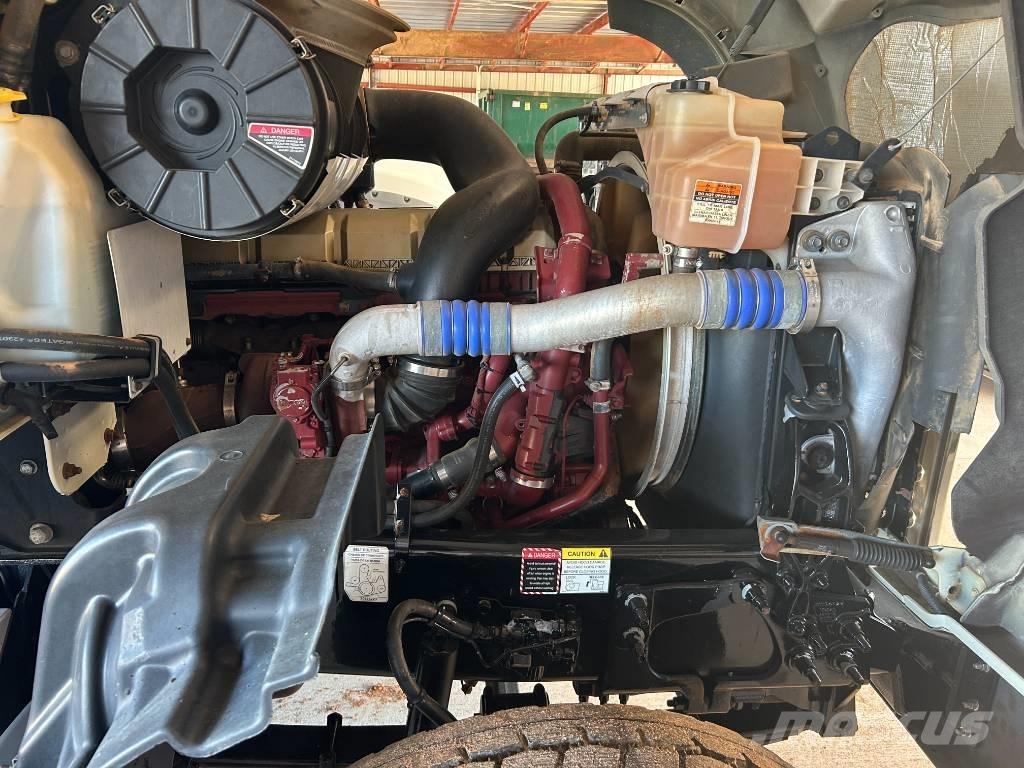 Mack Granite GU 713 덤프 트럭