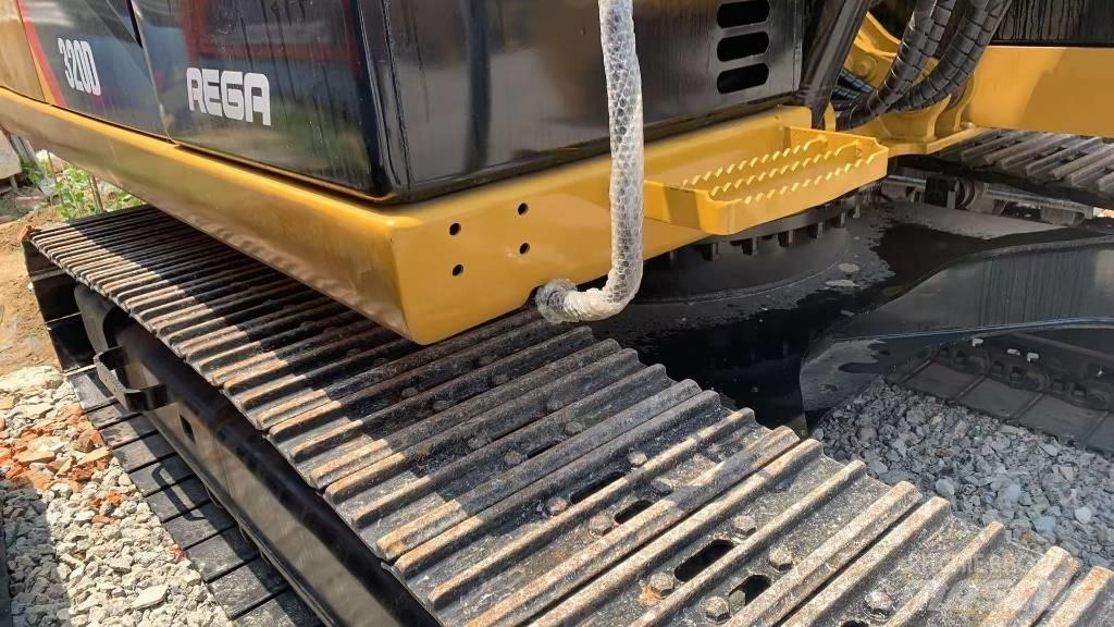CAT 320 대형 굴삭기 29톤 이상