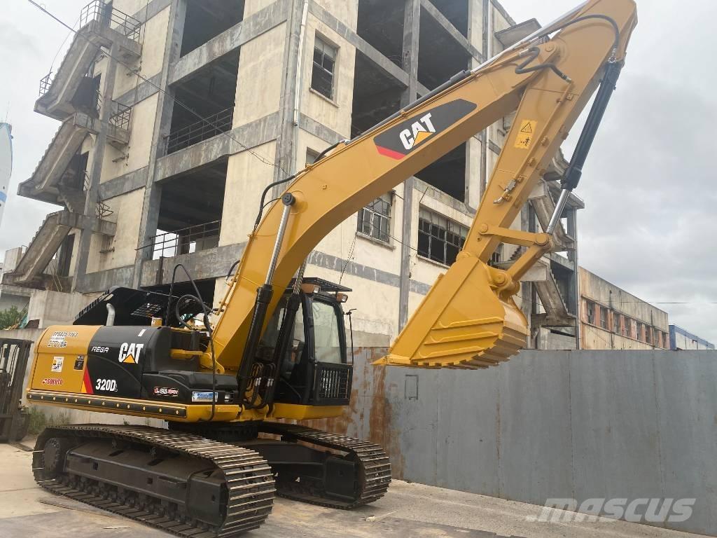 CAT 320 D 대형 굴삭기 29톤 이상