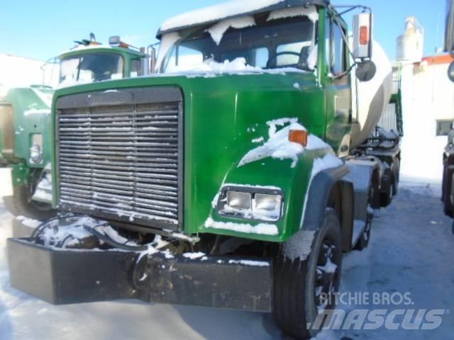Freightliner FLC 112 기타 트럭