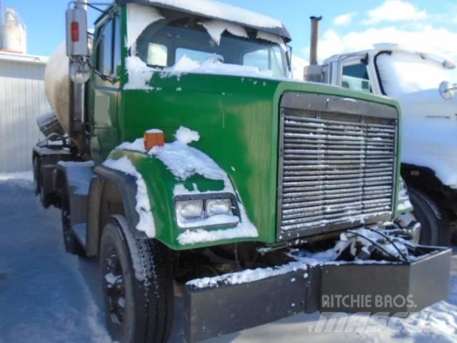 Freightliner FLC 112 기타 트럭