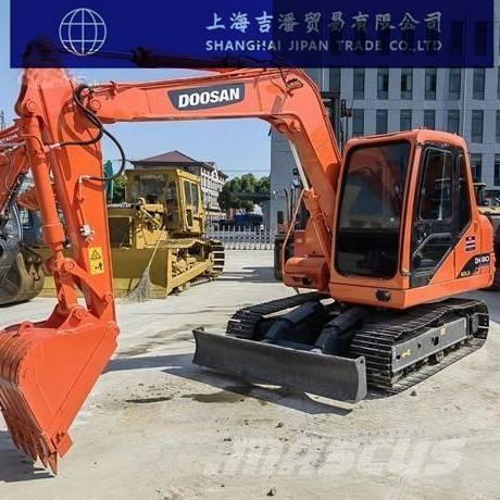 Doosan DH 80 중형굴삭기 7톤-28톤