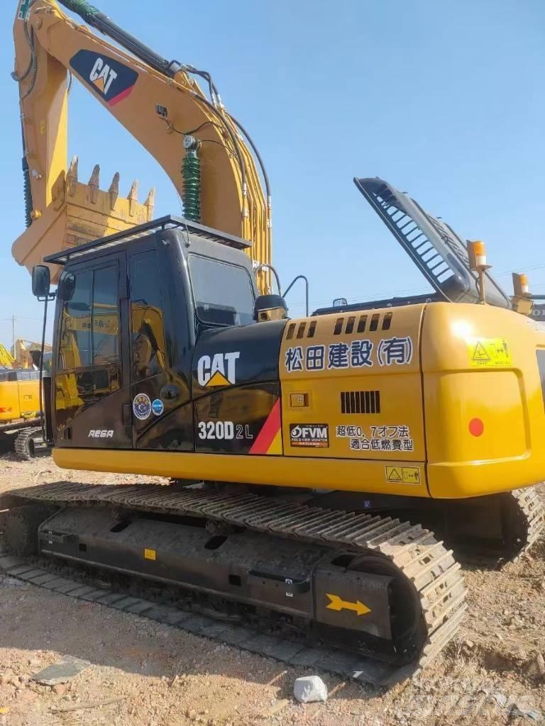 CAT 320D2L 대형 굴삭기 29톤 이상