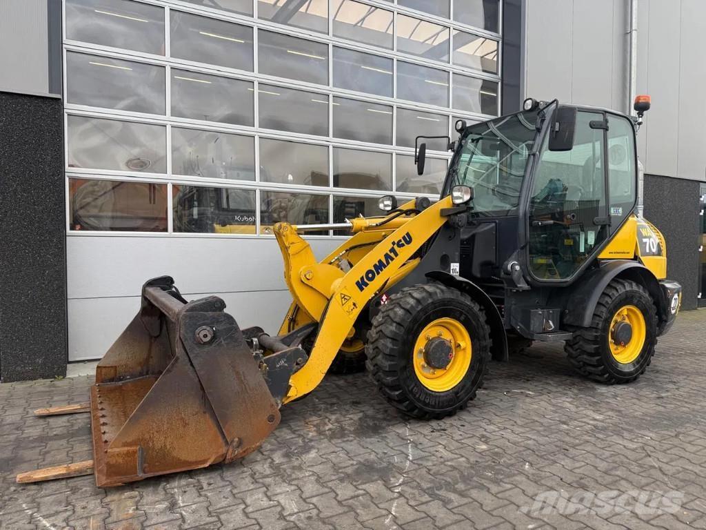 Komatsu WA70-7  휠로우더