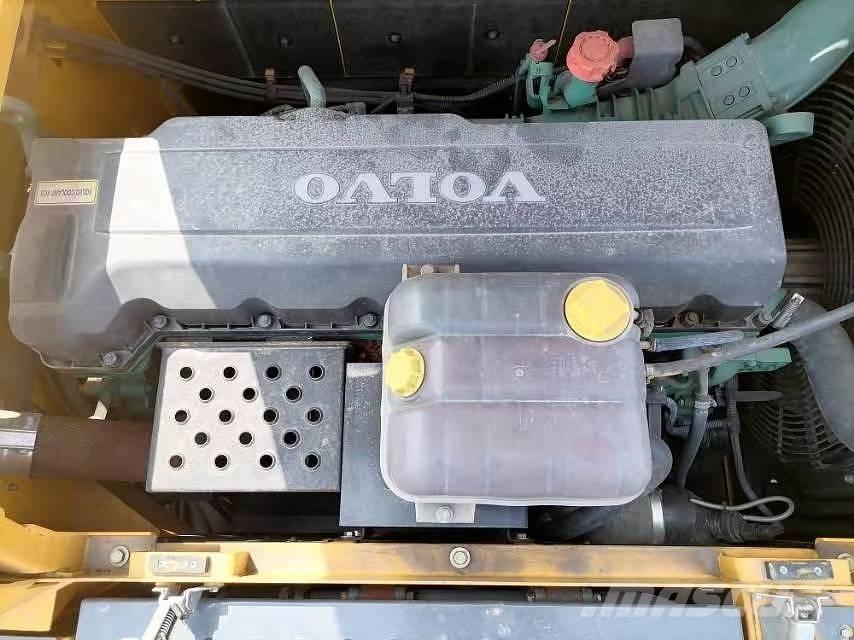 Volvo EC 380 D 대형 굴삭기 29톤 이상