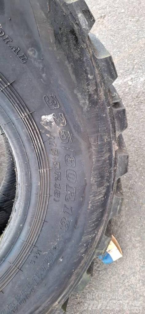 Dunlop 335/80R18 타이어, 휠 및 림