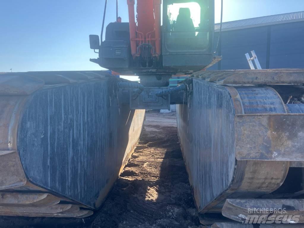 Hitachi ZX 130LCN 수륙양용 굴삭기