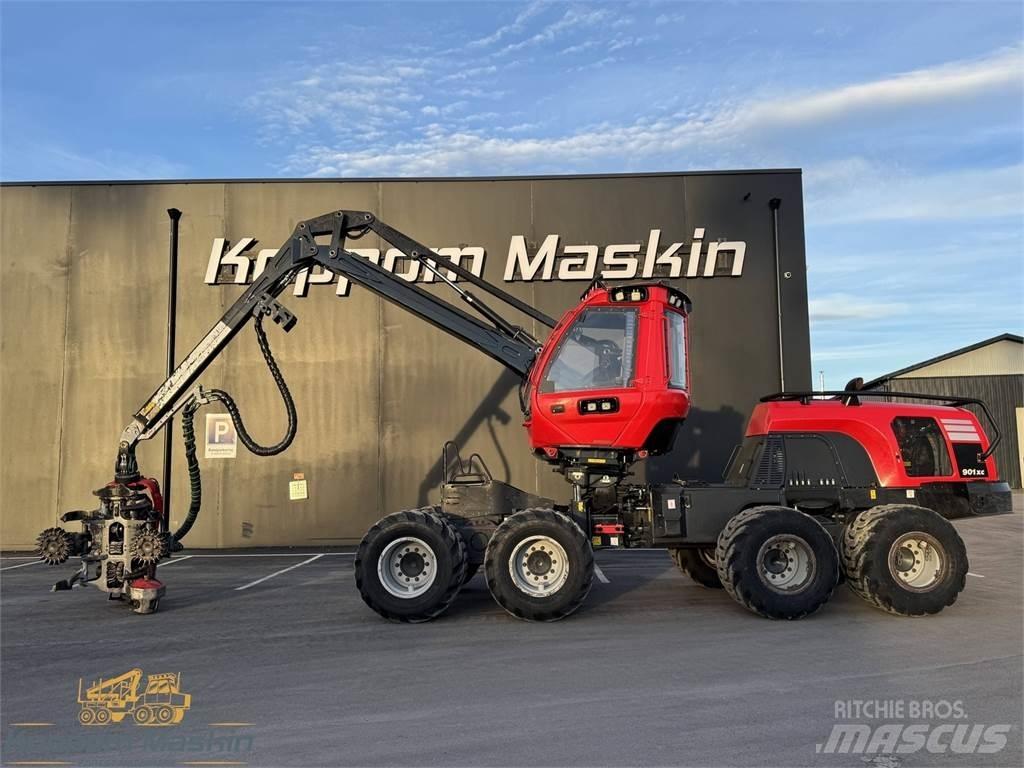 Komatsu 901XC 원목 하베스터