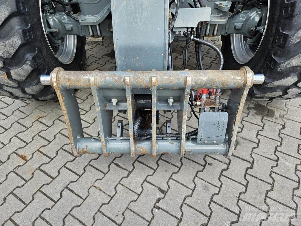 Kramer KT457 텔러 핸들러