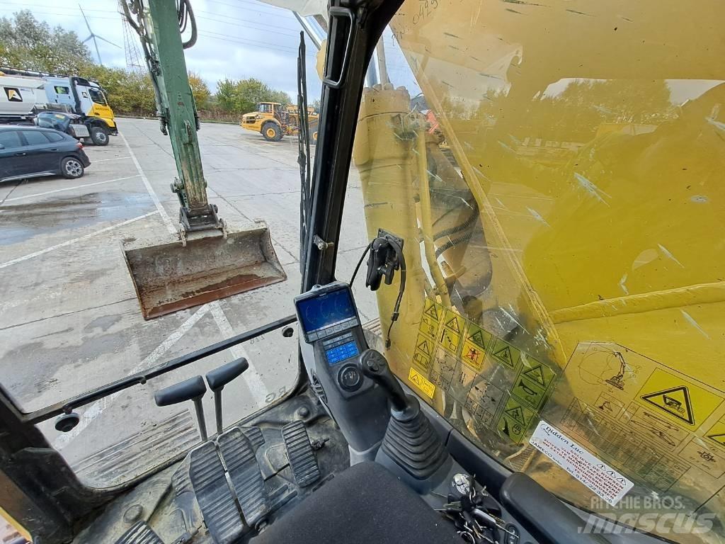 Komatsu PC228USLC-8 대형 굴삭기 29톤 이상
