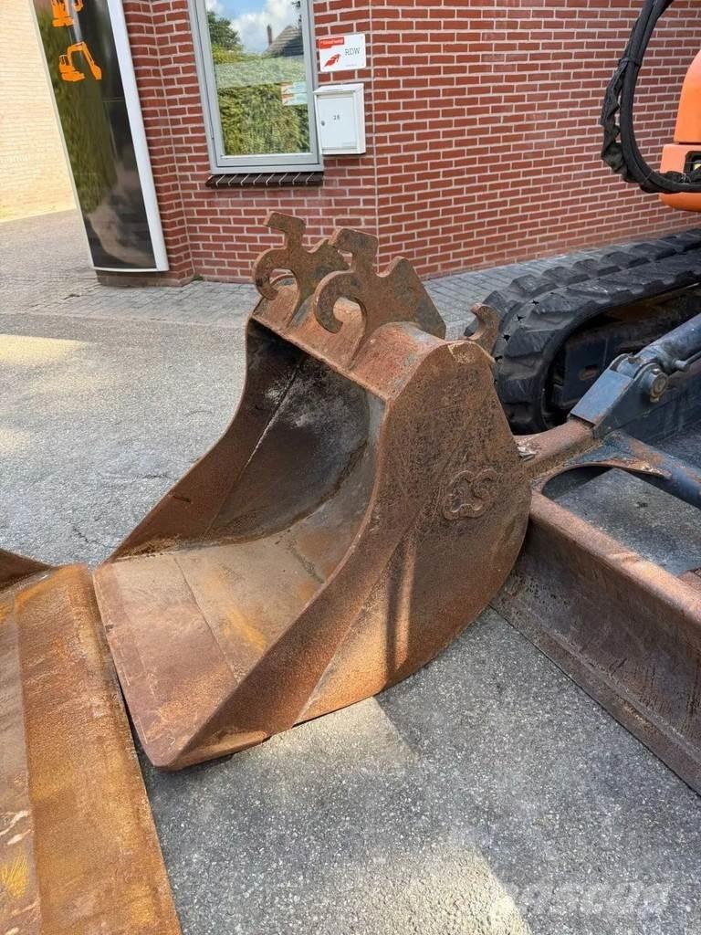 Doosan S75-V 대형 굴삭기 29톤 이상