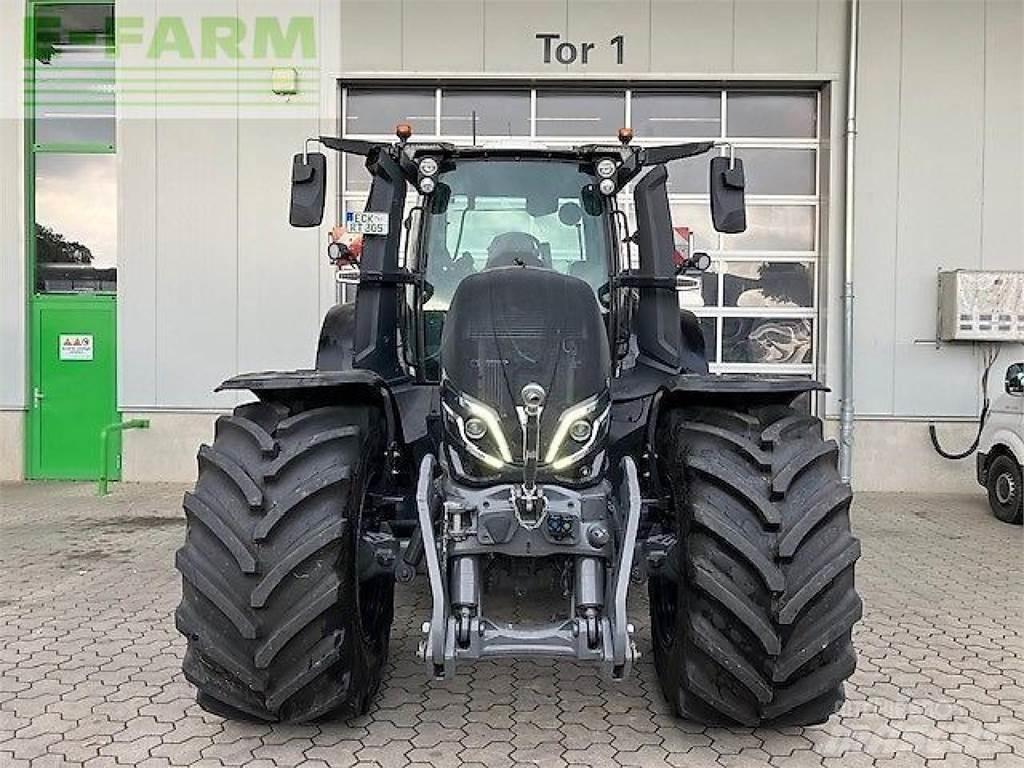 Valtra q305 트랙터