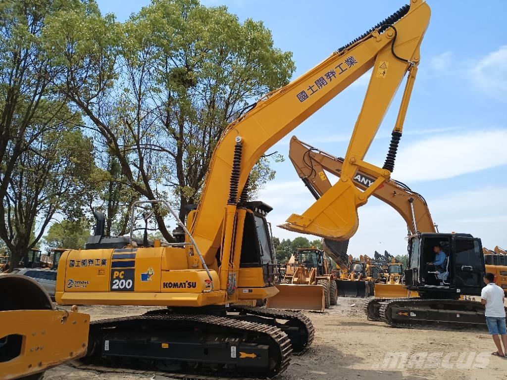 Komatsu PC 200-8 대형 굴삭기 29톤 이상