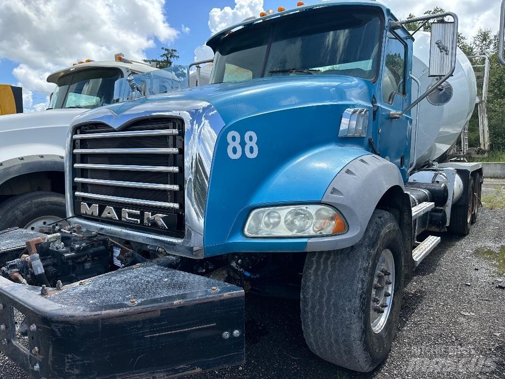Mack GU 800 기타 트럭