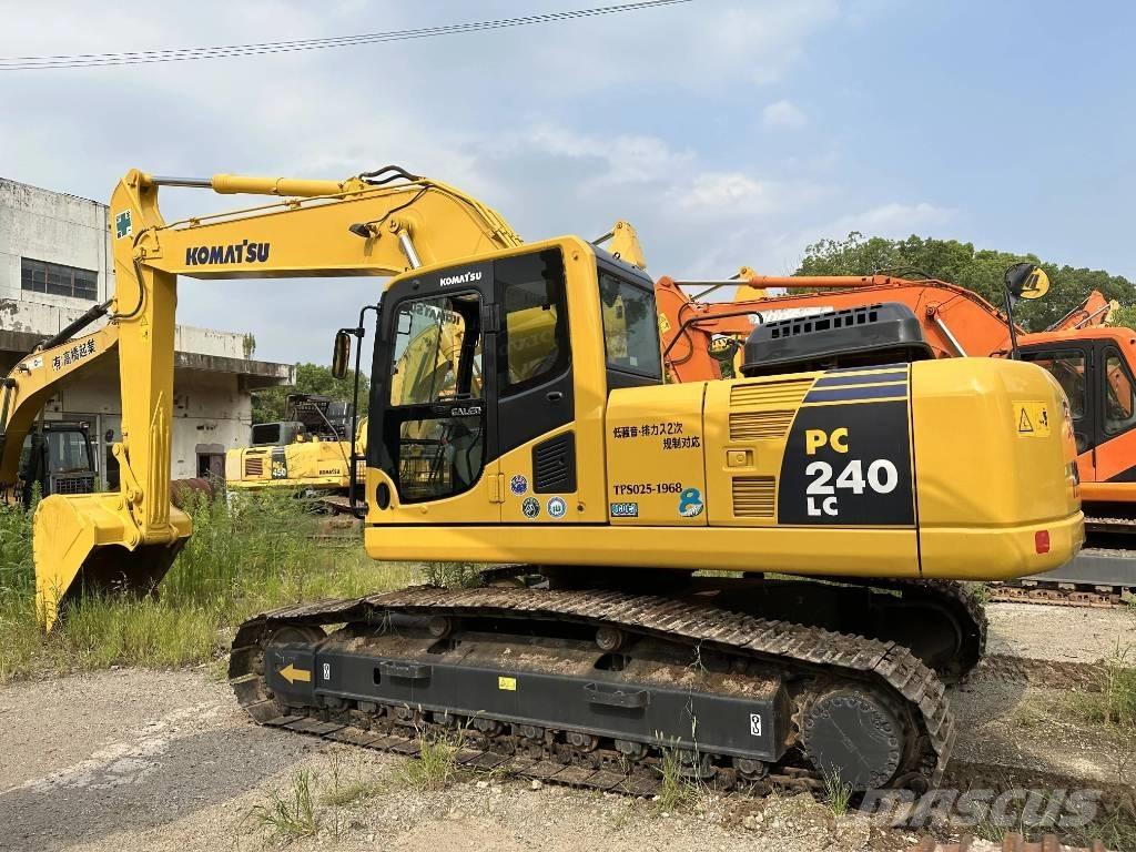 Komatsu PC240-8 대형 굴삭기 29톤 이상