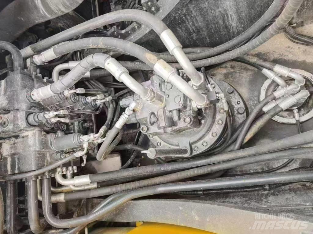 Volvo 240 대형 굴삭기 29톤 이상