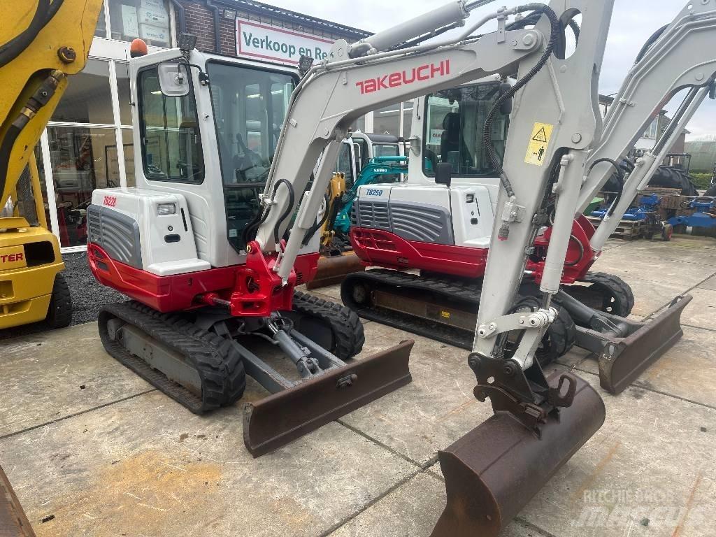 Takeuchi TB228 소형 굴삭기 7톤 미만
