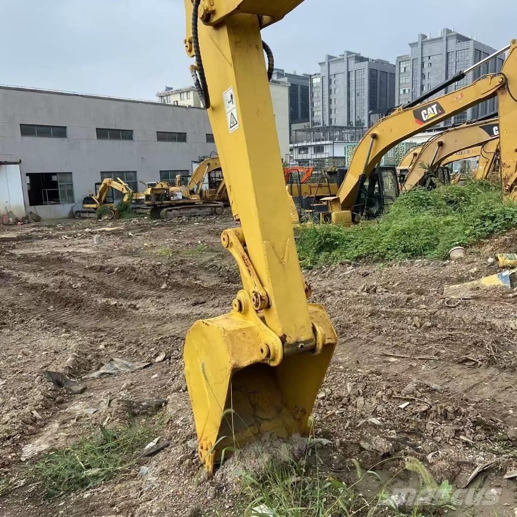 Komatsu PC 60-7 소형 굴삭기 7톤 미만