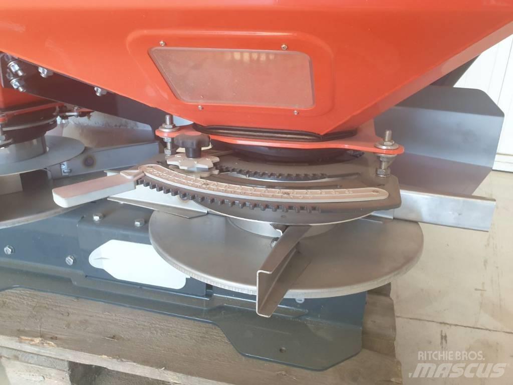 Kubota DSC 700 미네랄 살포기