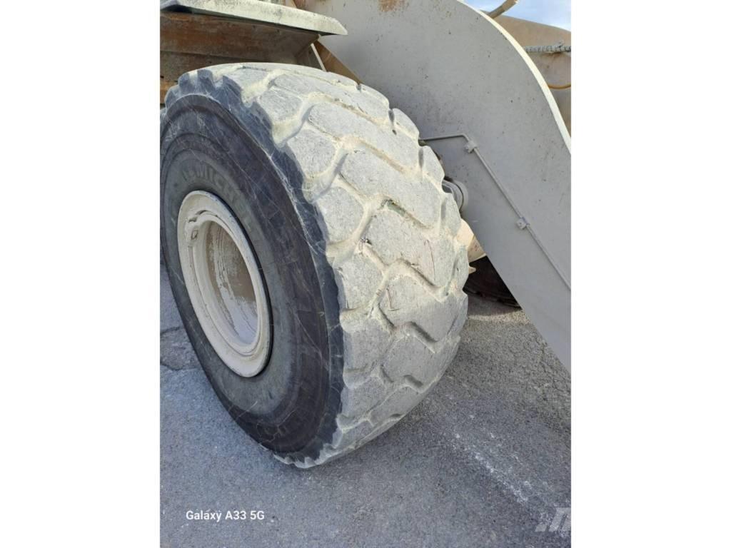 CAT 972 K  휠로우더