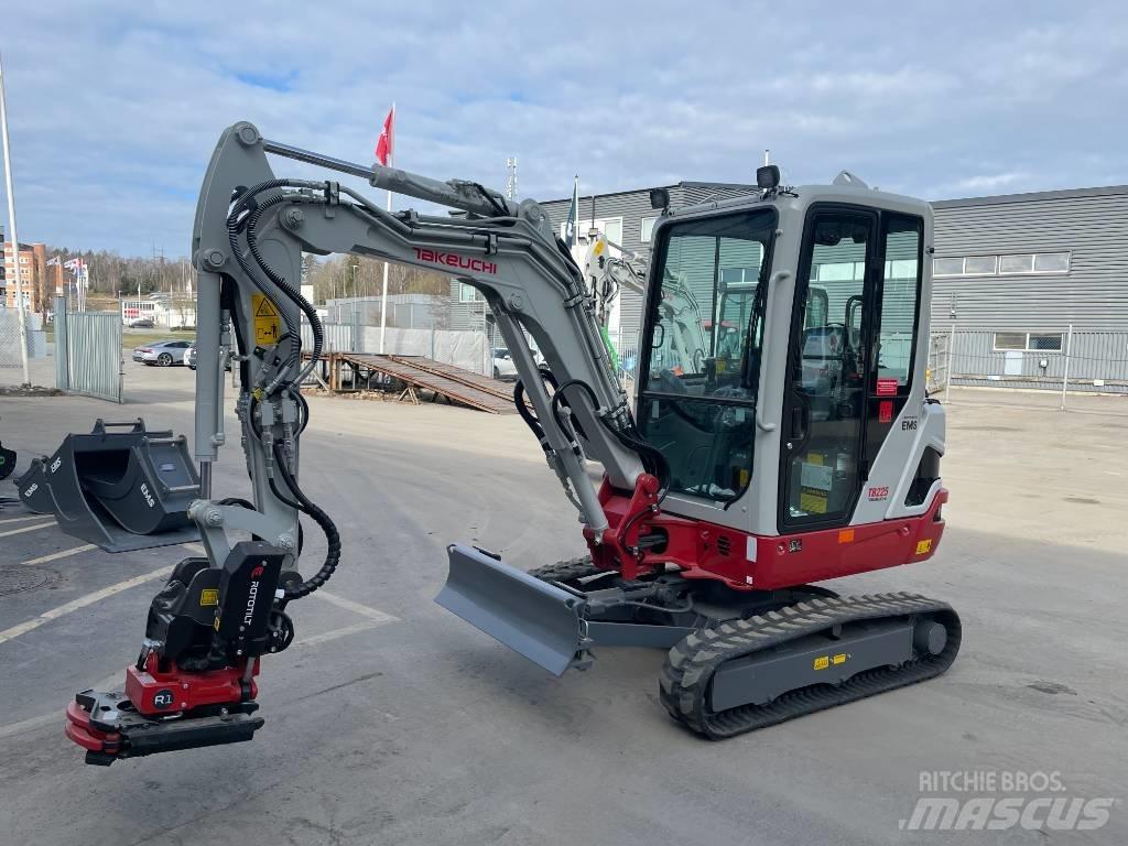 Takeuchi TB 225 소형 굴삭기 7톤 미만